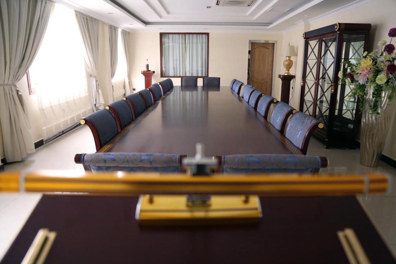 Hotel Amaritsah Brazzaville Bagian luar foto