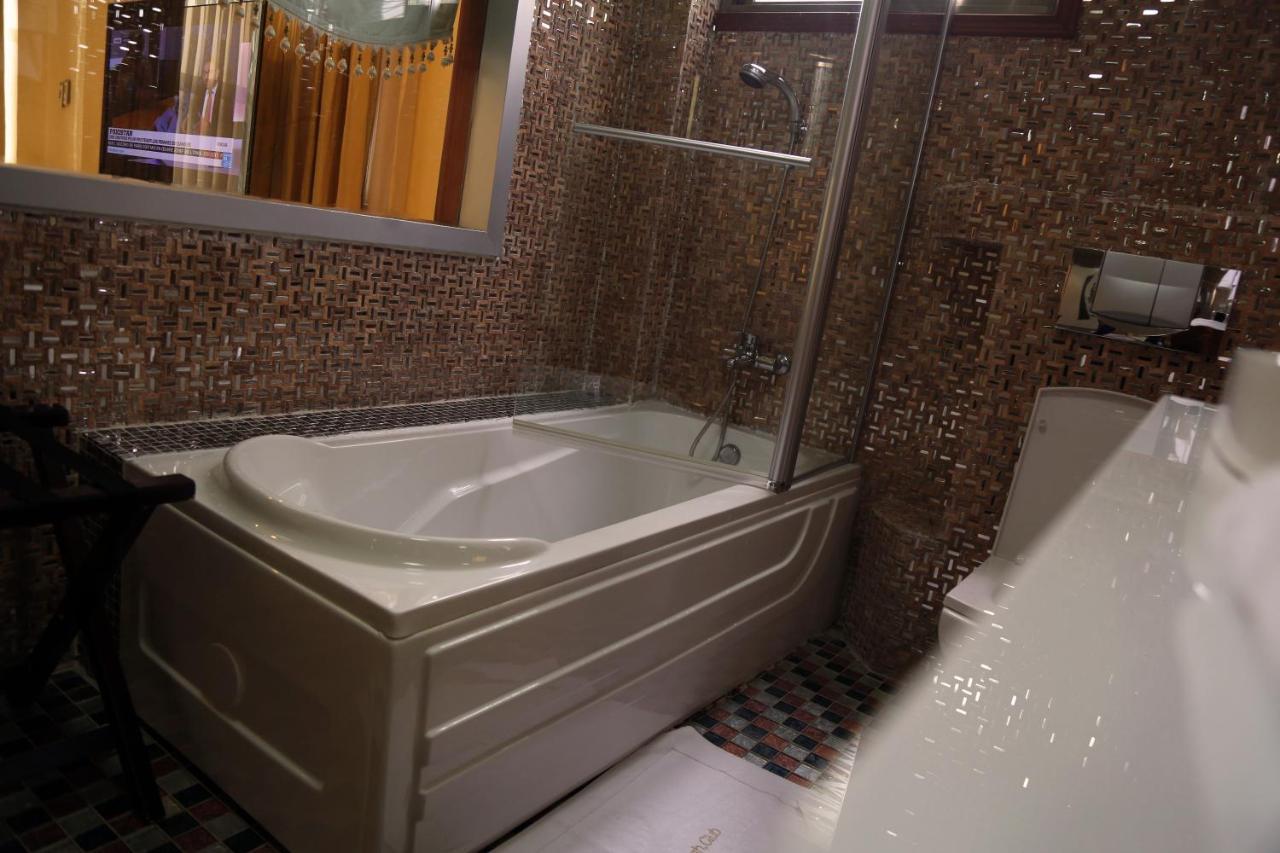 Hotel Amaritsah Brazzaville Bagian luar foto