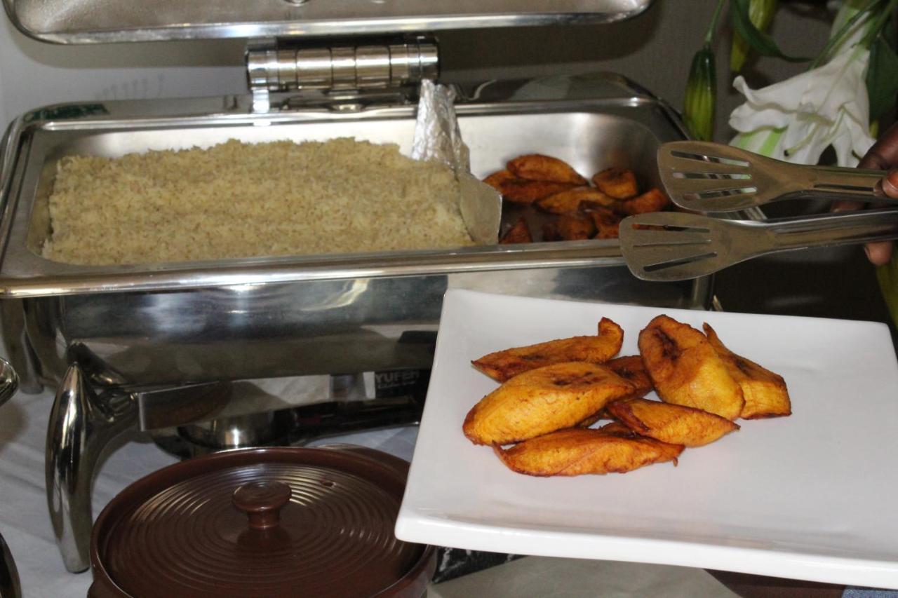 Hotel Amaritsah Brazzaville Bagian luar foto