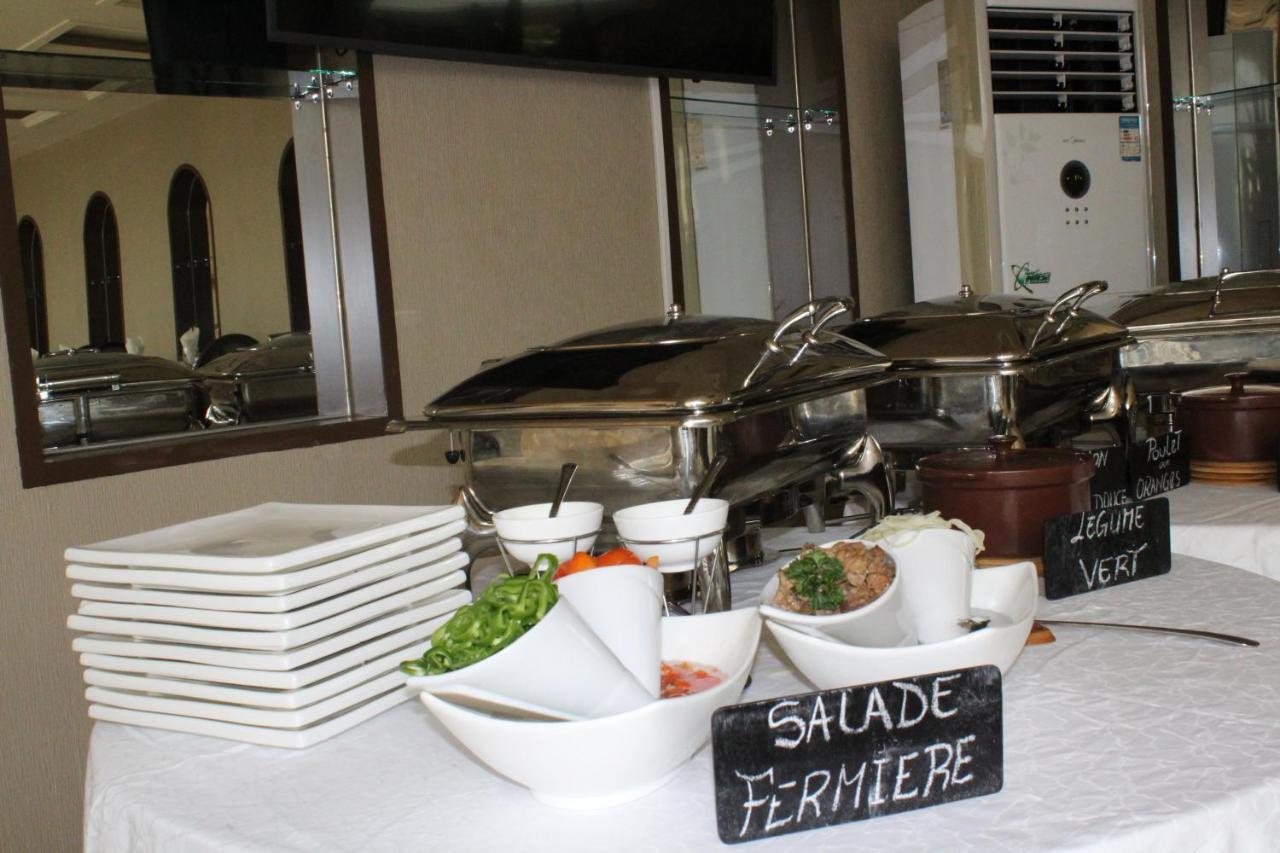 Hotel Amaritsah Brazzaville Bagian luar foto