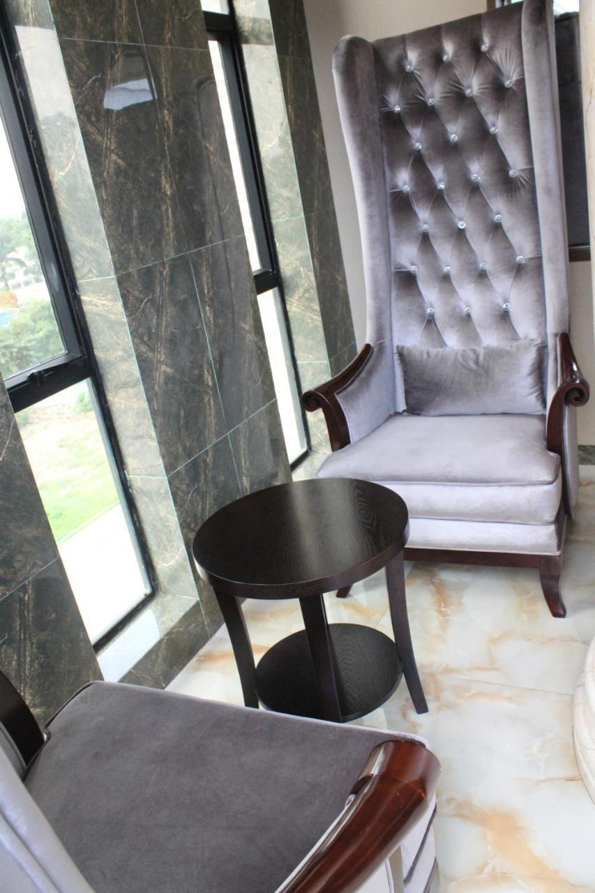 Hotel Amaritsah Brazzaville Bagian luar foto