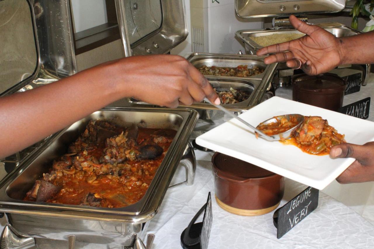 Hotel Amaritsah Brazzaville Bagian luar foto
