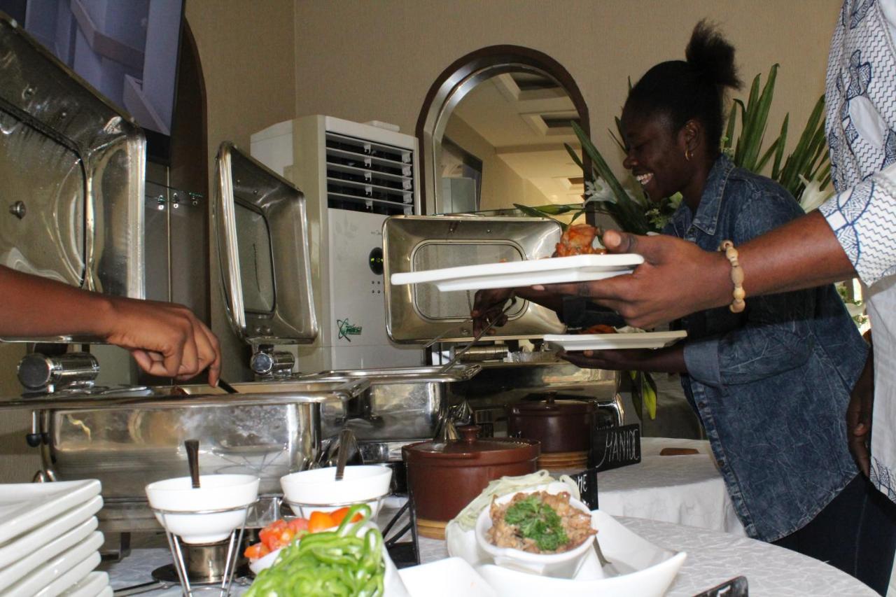 Hotel Amaritsah Brazzaville Bagian luar foto