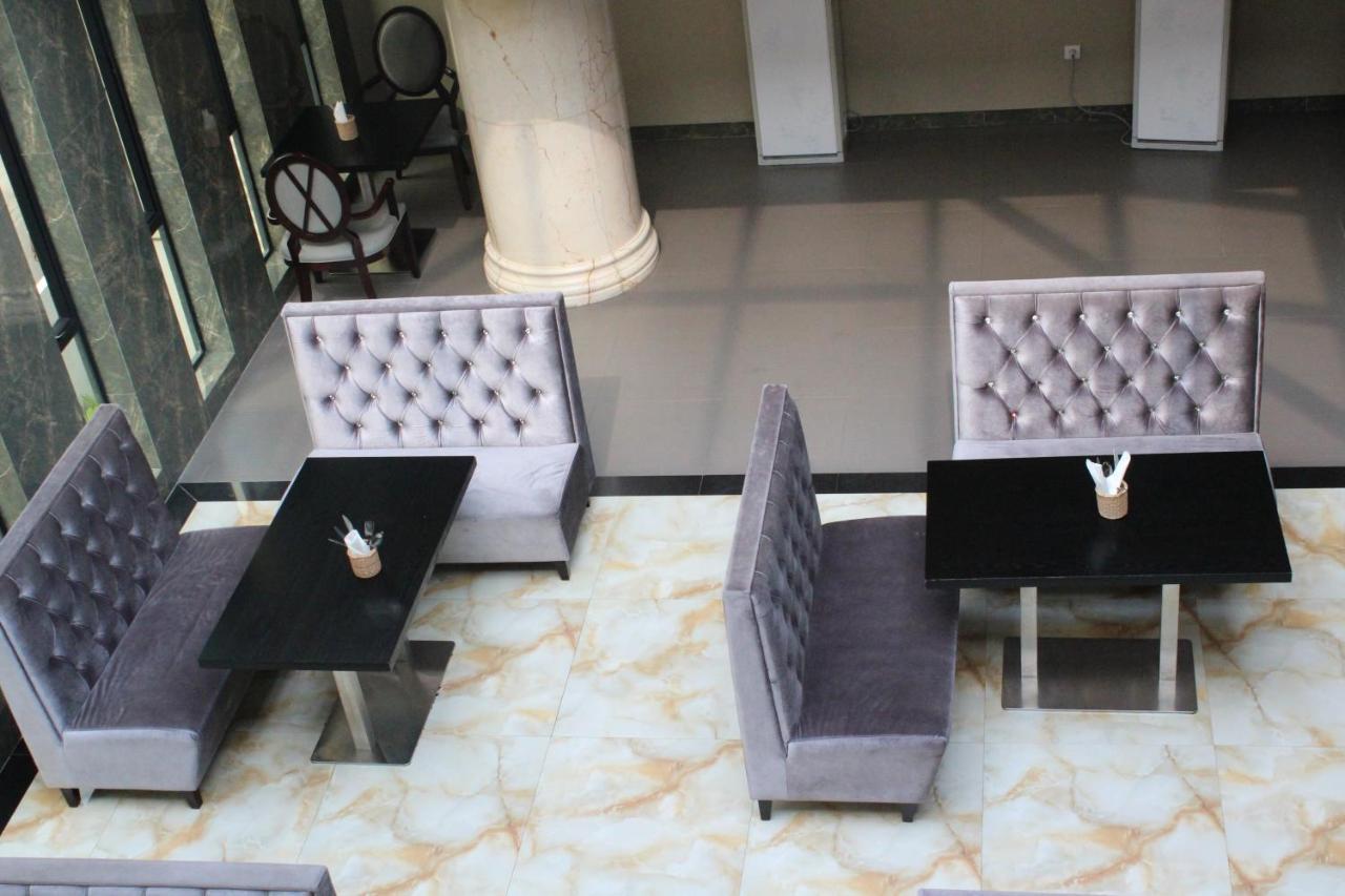 Hotel Amaritsah Brazzaville Bagian luar foto